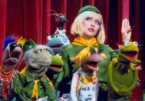 The-Muppet-Show-puppets-with-singer-Debbie-Harry-of-Blondie-750x523.jpg